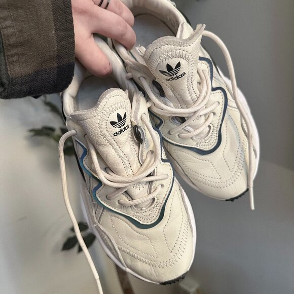 adidas Ozweego Retro Low-Top Sneakers | Women’s 4.5 | Cream/White - Picture 4 of 8